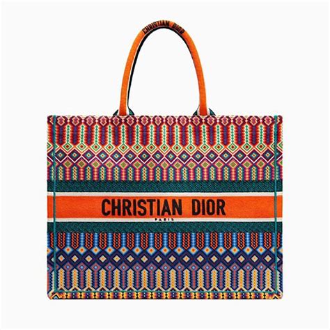 pochette dior|christian dior tote bag small.